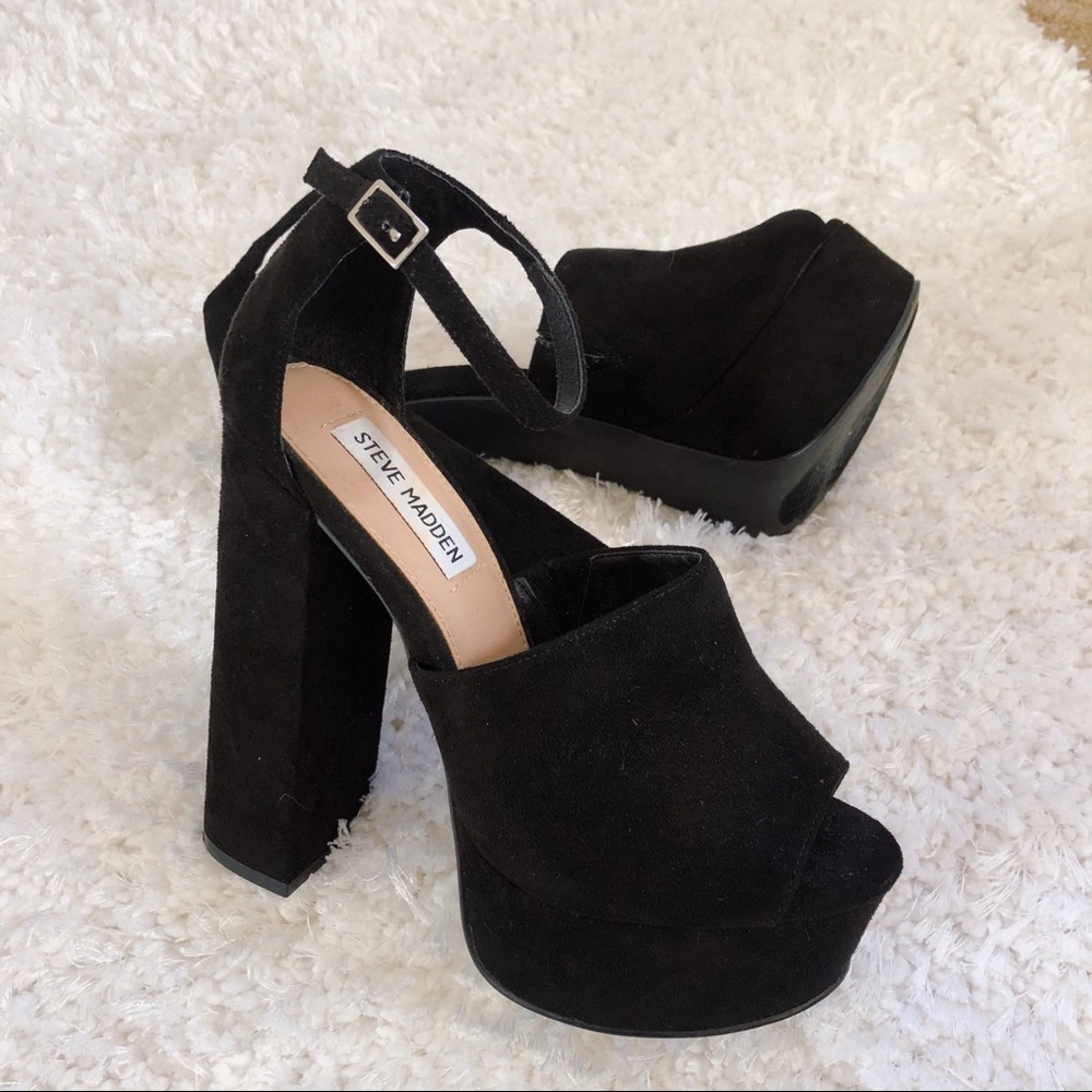 LIKE NEW ✨ Steve Madden Black Suede Heels